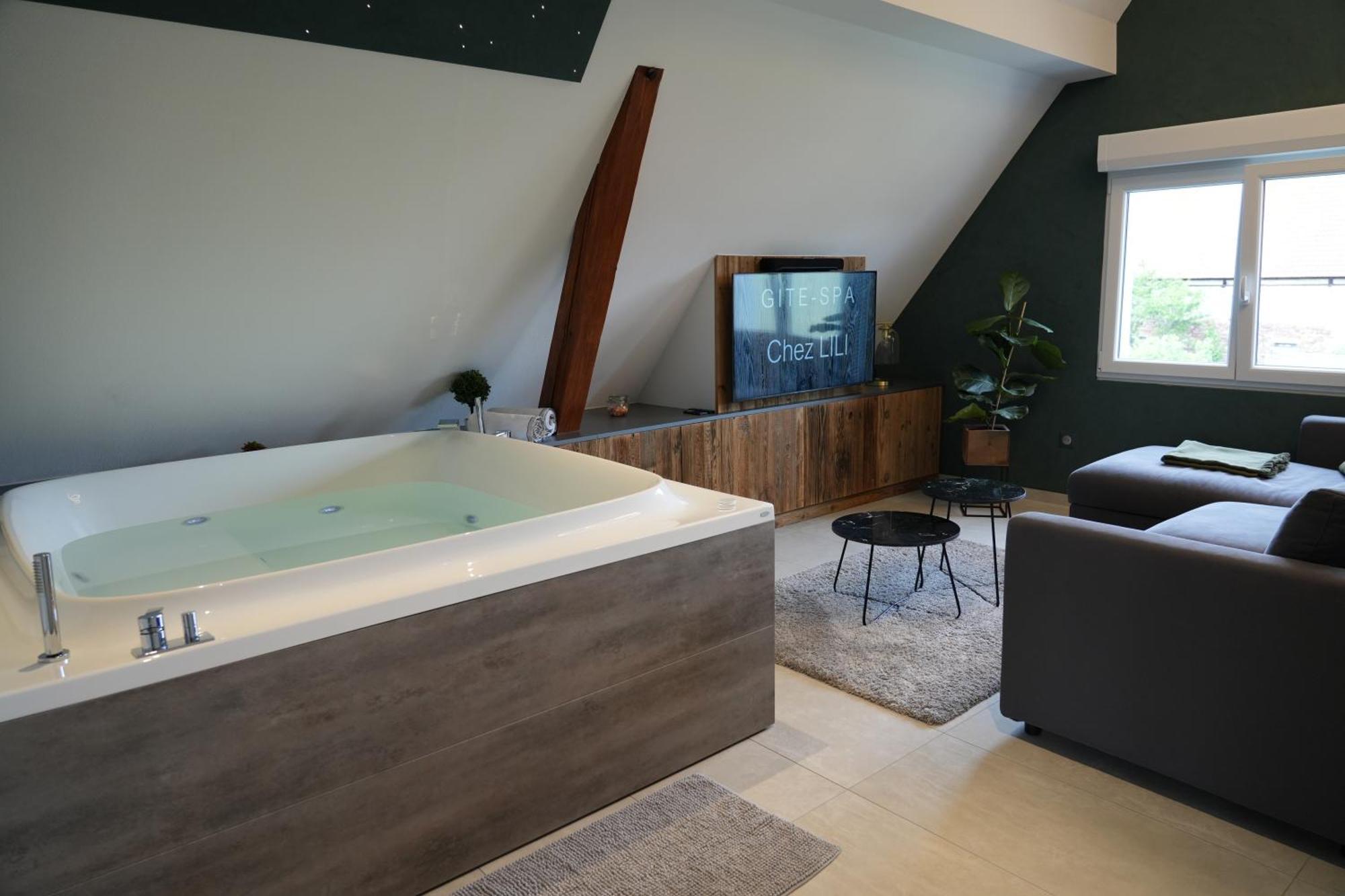 Gite Spa L'Atelier Emile - Spa Privatif - 5 Min Colmar Sainte-Croix-en-Plaine Exterior photo