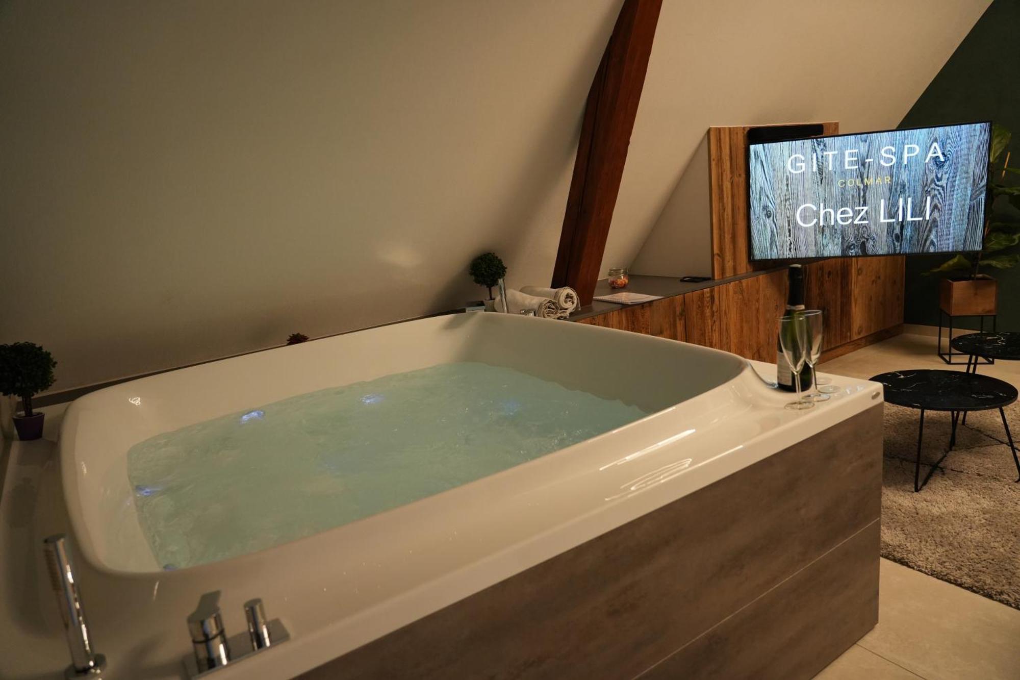 Gite Spa L'Atelier Emile - Spa Privatif - 5 Min Colmar Sainte-Croix-en-Plaine Exterior photo