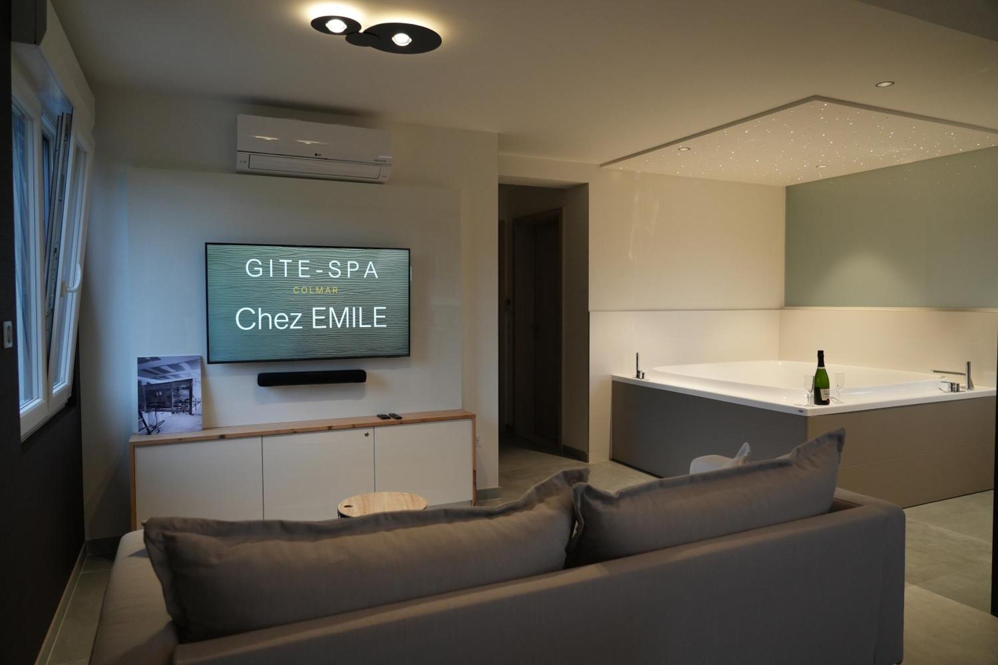 Gite Spa L'Atelier Emile - Spa Privatif - 5 Min Colmar Sainte-Croix-en-Plaine Room photo